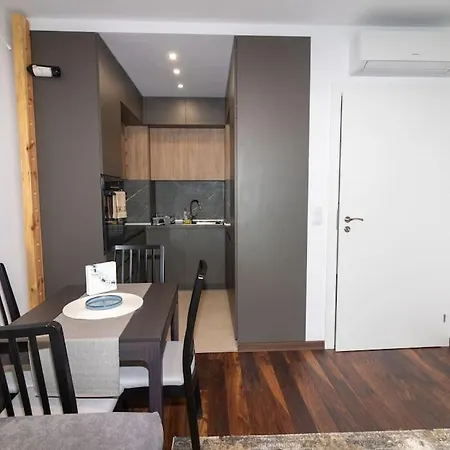 Lejlighed Georgi's 1 Bedroom Quiet With Garage *