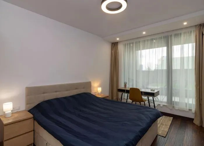 Lejlighed Georgi's 1 Bedroom Quiet With Garage