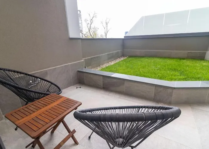 Apartamento Georgi's 1 Bedroom Quiet With Garage *