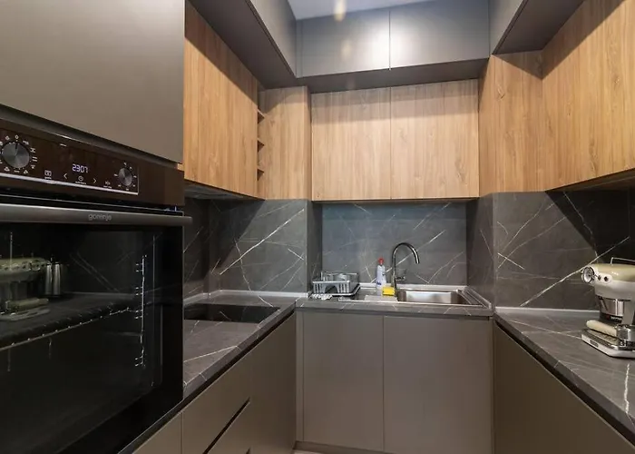 Georgi's 1 Bedroom Quiet With Garage Apartamento